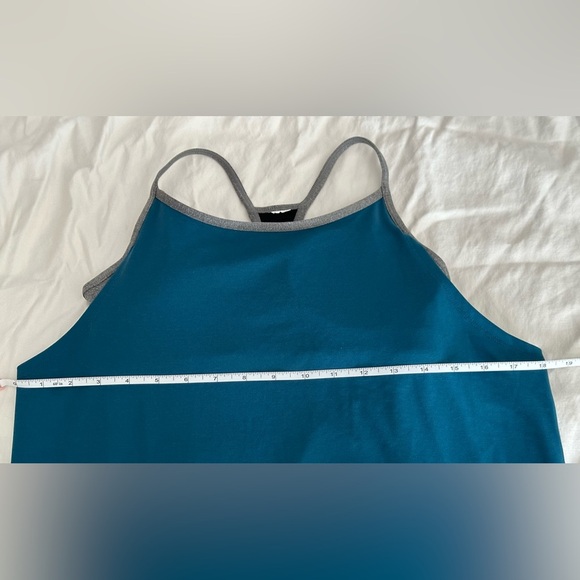 Fabletics: Women’s Sleeveless Top - Picture 10 of 11